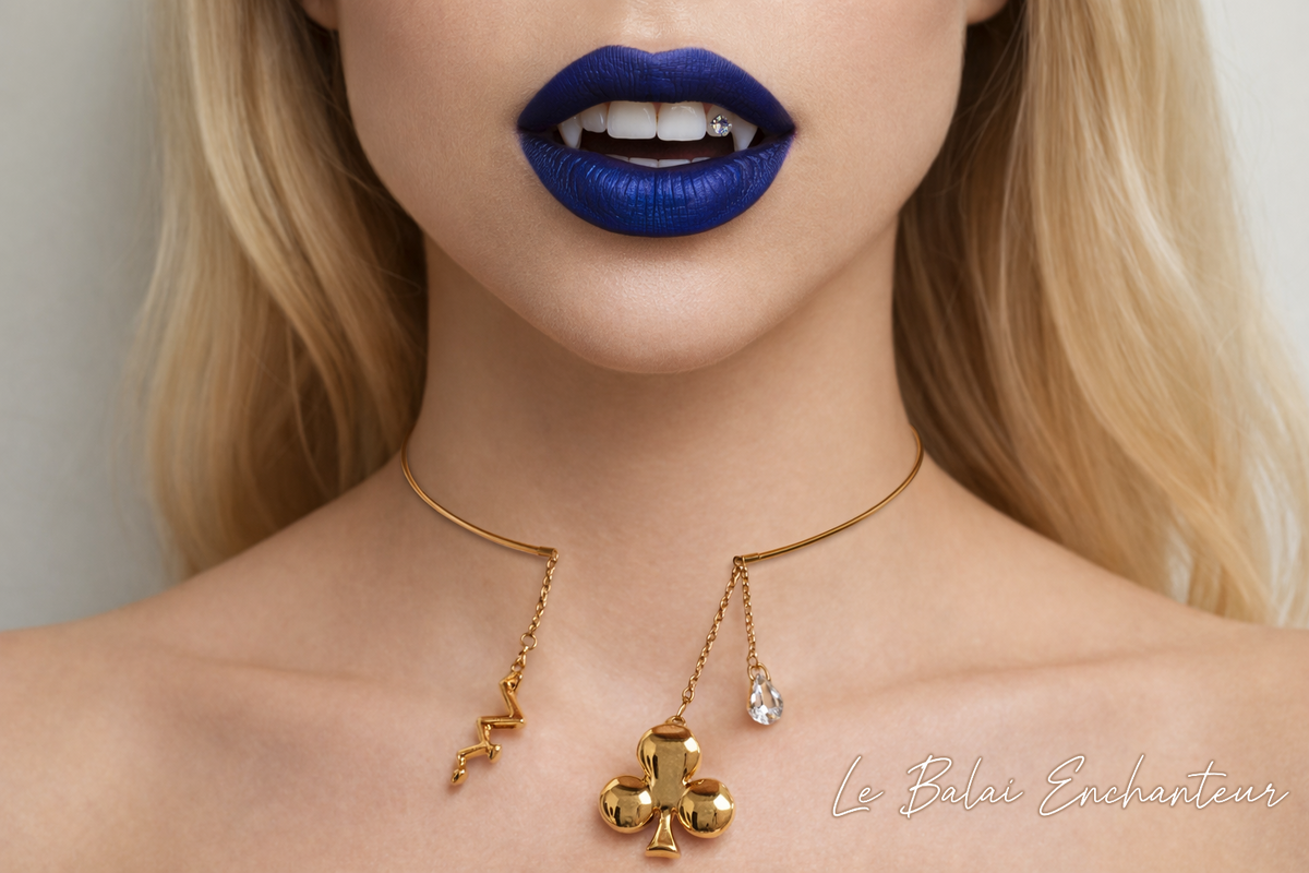 Collier Funambule, trèfle, plaqué or et cristal - pièce unique