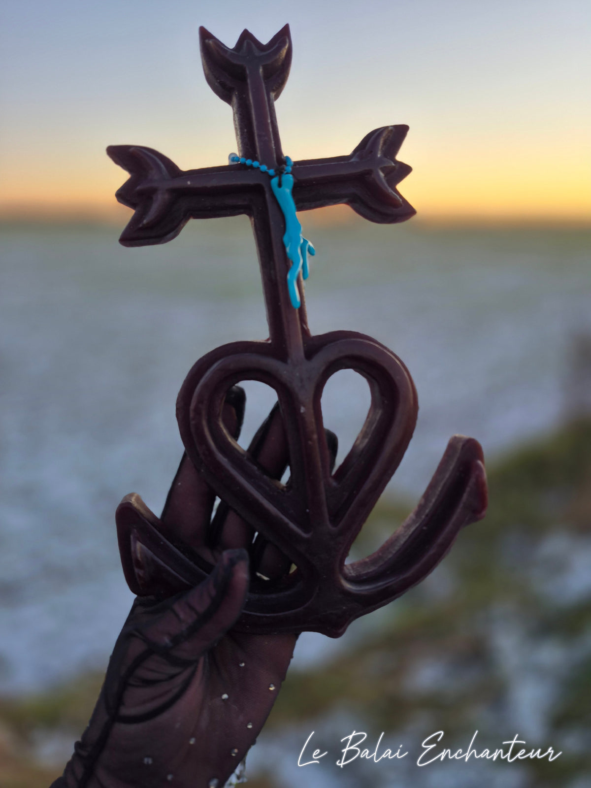 Croix de Camargue - création française et artisanale