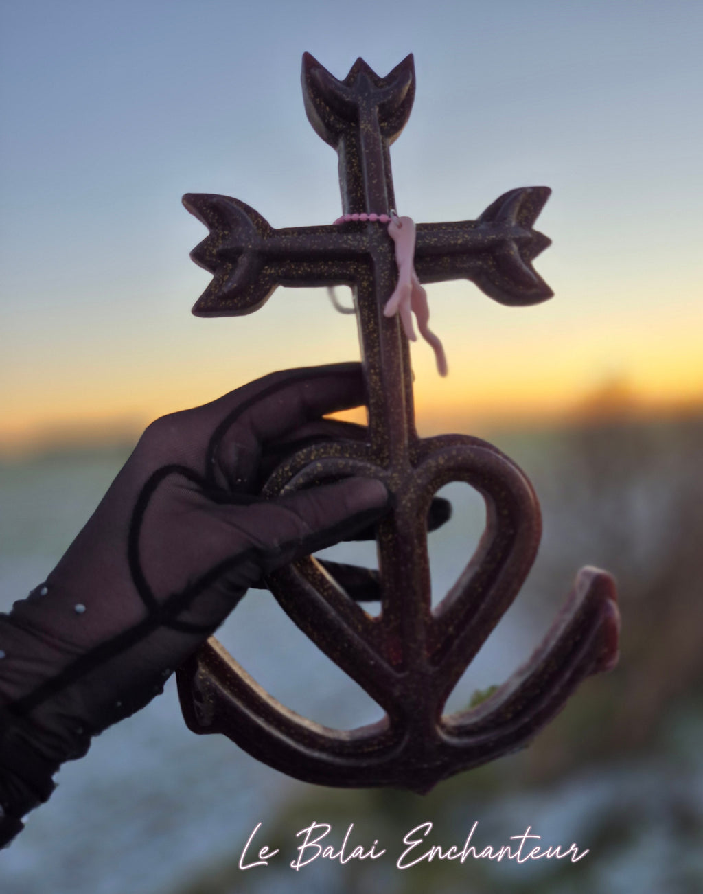 Croix de Camargue - création française et artisanale