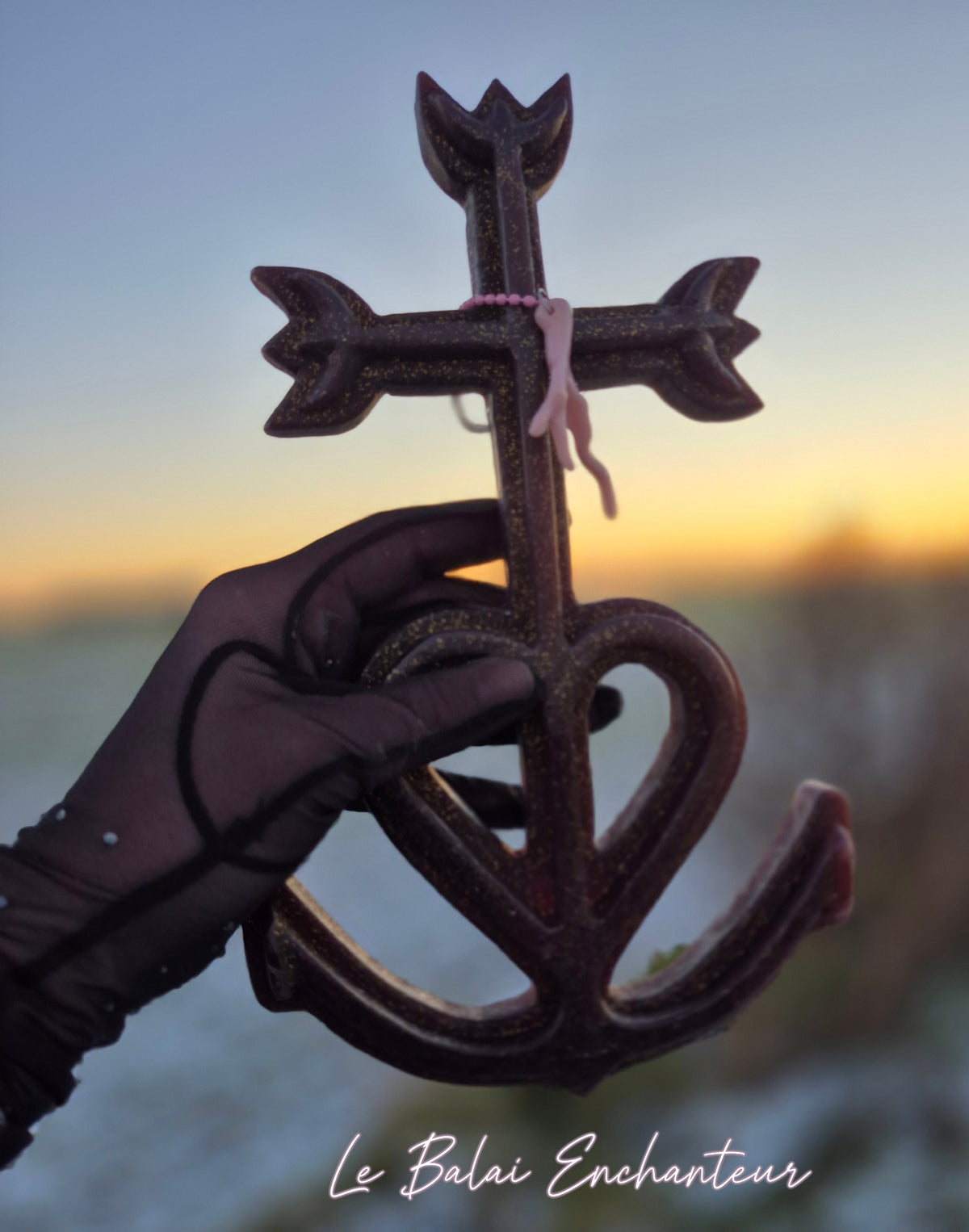 Croix de Camargue - création française et artisanale