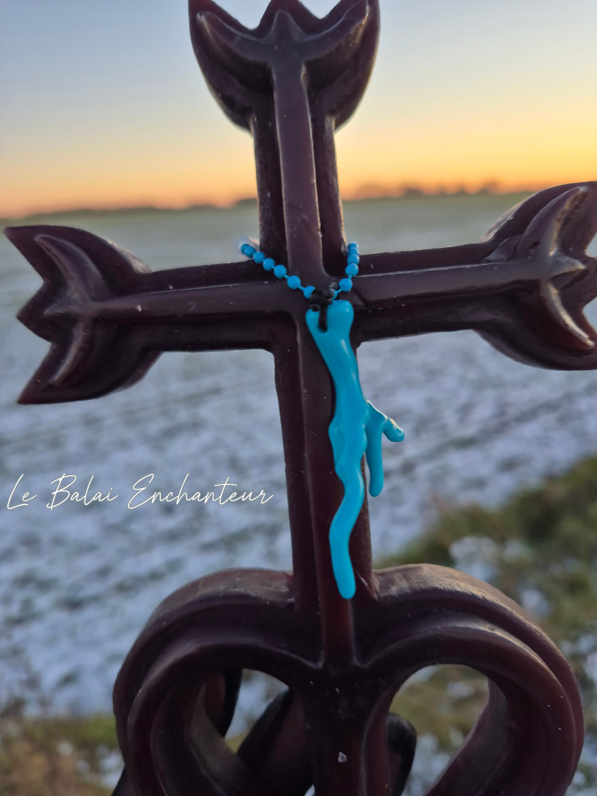Croix de Camargue - création française et artisanale